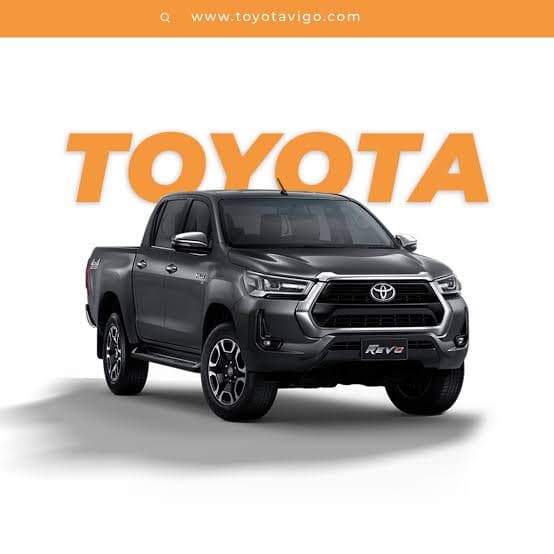 Toyota Hilux Vigo pickup front three-quarter view